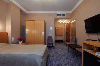 Гостиница Гринн Орёл Номер стандарт с 1 двуспальной кроватью-3